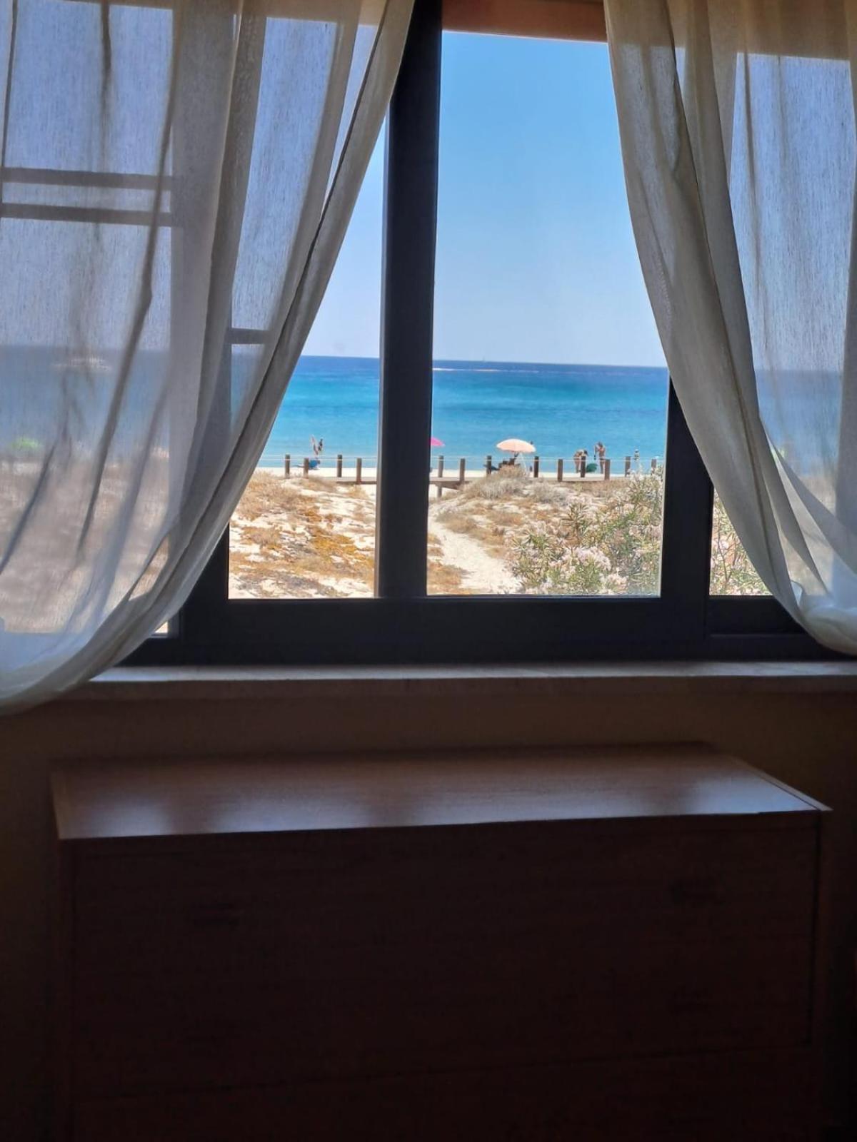Sulla Spiaggia La Caletta Exterior foto